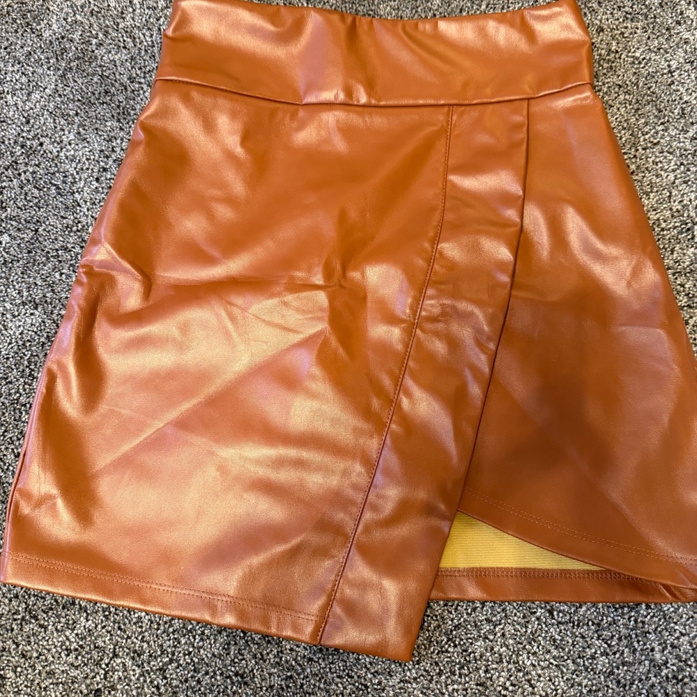 SHEIN Carmel Soft Faux Leather Skirt Very Cute Size M or Size 6